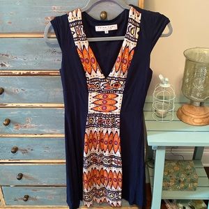 Trina Turk sz 2 very groovy, hip dress w/side zipper.